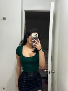 643597792: Chica busca chico en Málaga