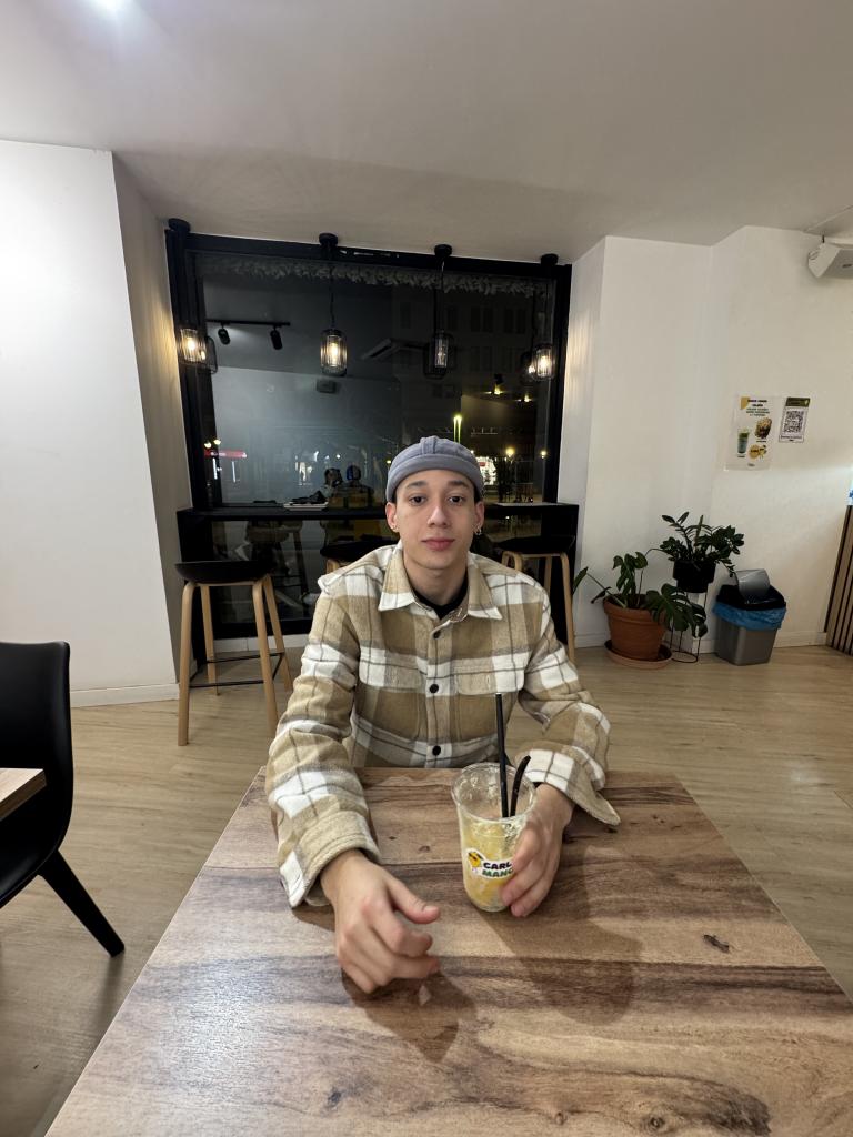 Chico busca chica en Alicante: 