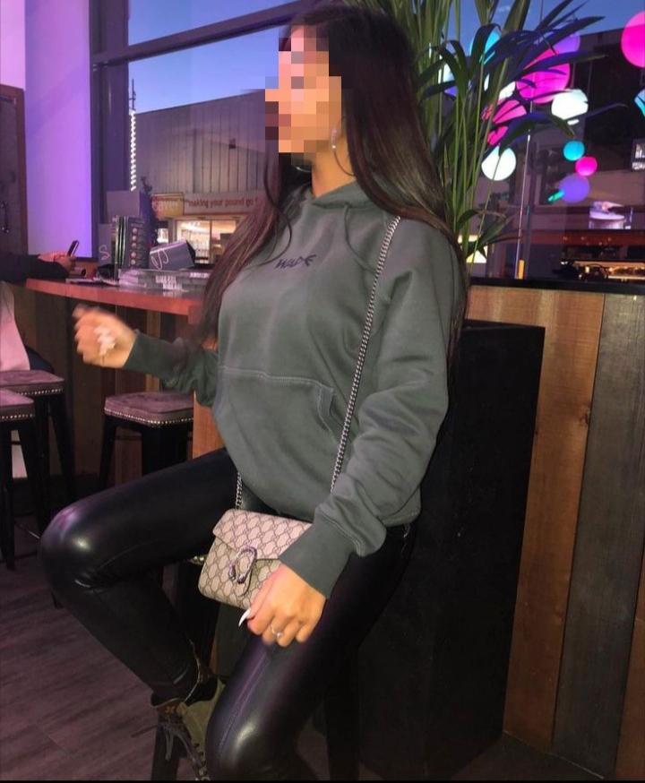 612277430: Chica busca chico en Sevilla