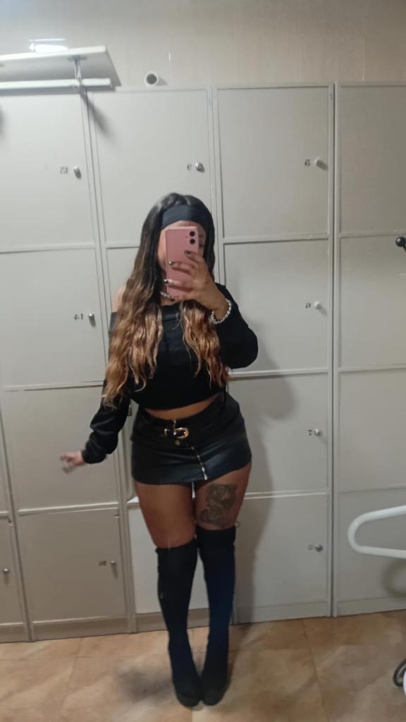661145941: Chica busca chico en Almería