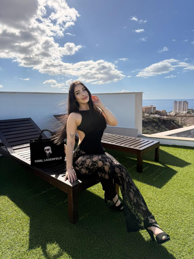 638975462: Chica busca chico en Alicante