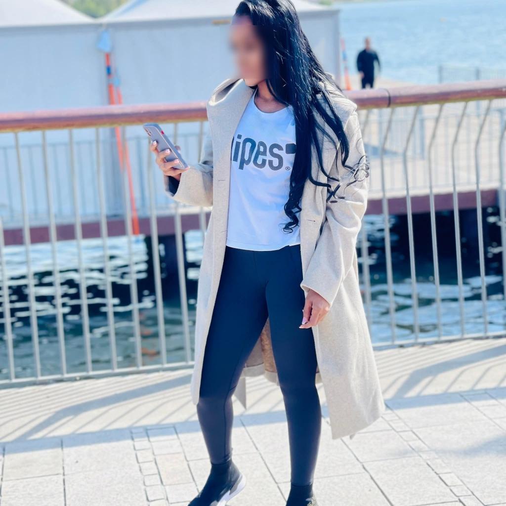 Chica busca chico en Sevilla: 