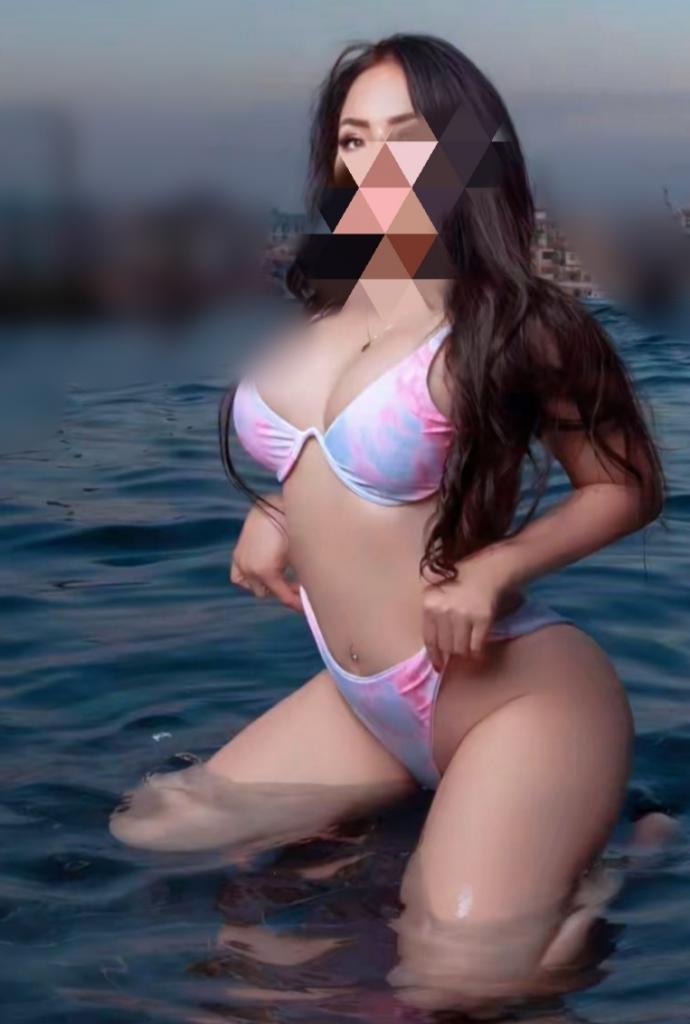 613375008: Chica busca chico en Barcelona