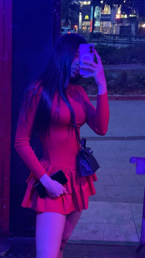 677726474: Chica busca chico en Almería