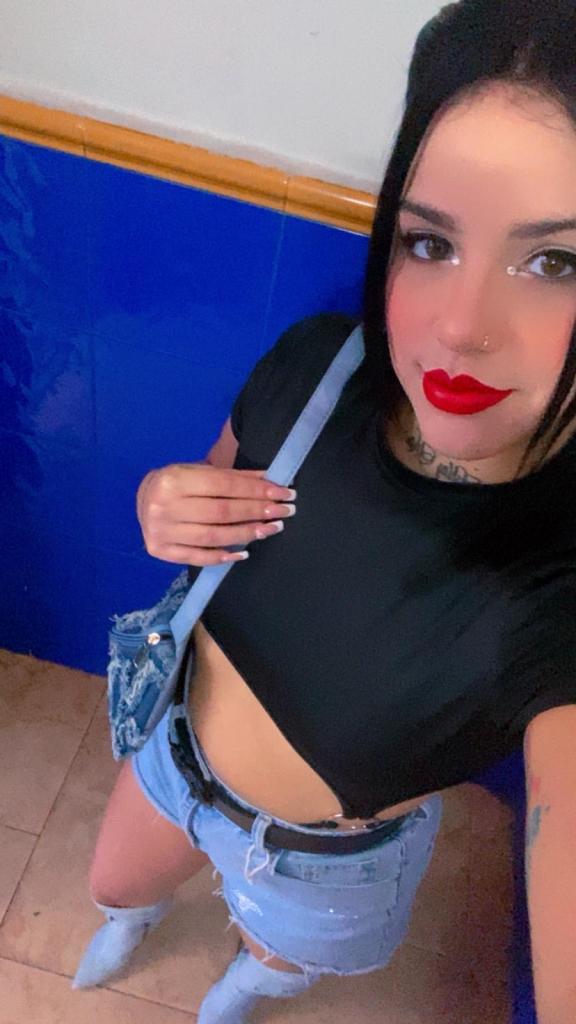664634139: Chica busca chico en Málaga