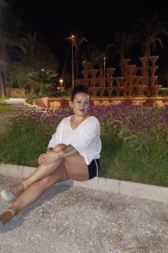 663972457: Chica busca chico en Alicante