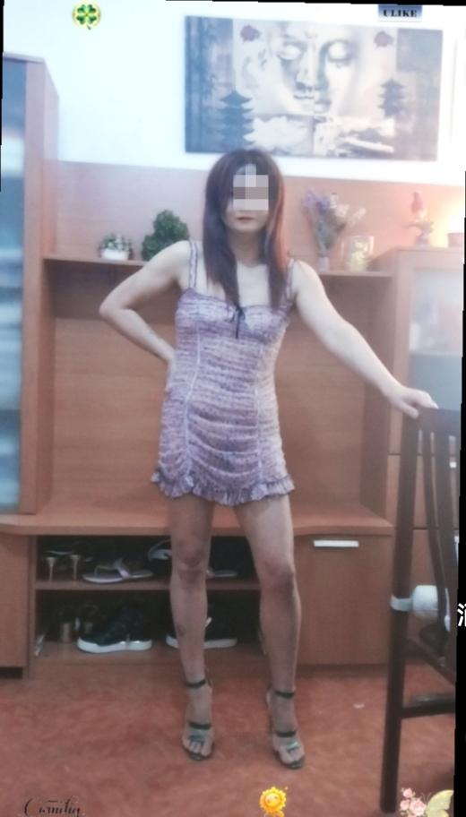 632555432: Chica busca chico en Barcelona