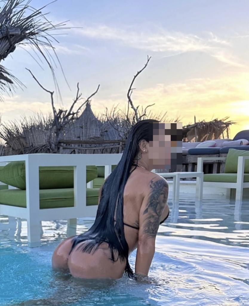 Chica busca chico en Granada: Chica busca chico