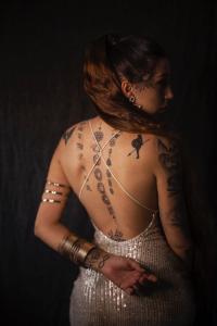 689146421: Chica busca chico en Gerona