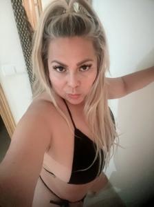 631317514: Chica busca chico en Murcia