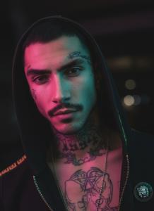 611683224: Chico busca chica en Barcelona