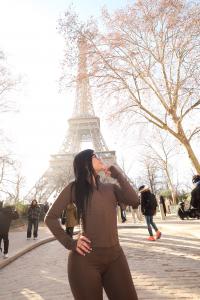 627319561: Chica busca chico en Sevilla