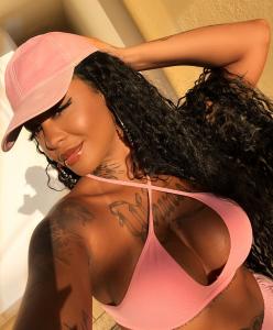 Chica busca chico en Ibiza: 