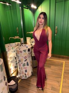 657339213: Chica busca chico en Ibiza