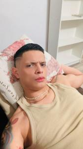 Chico busca chica en Sevilla: 