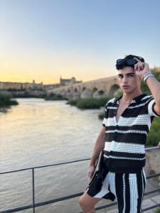 631702017: Chico busca chica en Córdoba