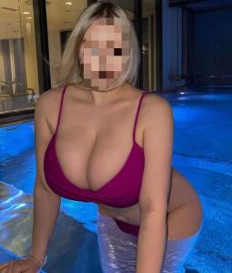 671498141: Chica busca chico en Barcelona