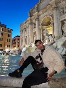 Chico busca chica en Barcelona: 