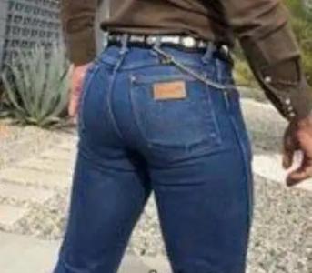 Chico busca chica en Málaga: 