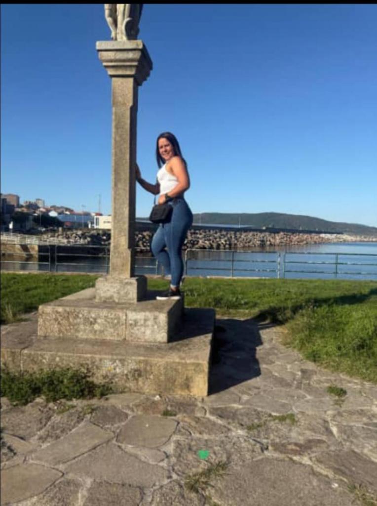 604032696: Chica busca chico en Pontevedra