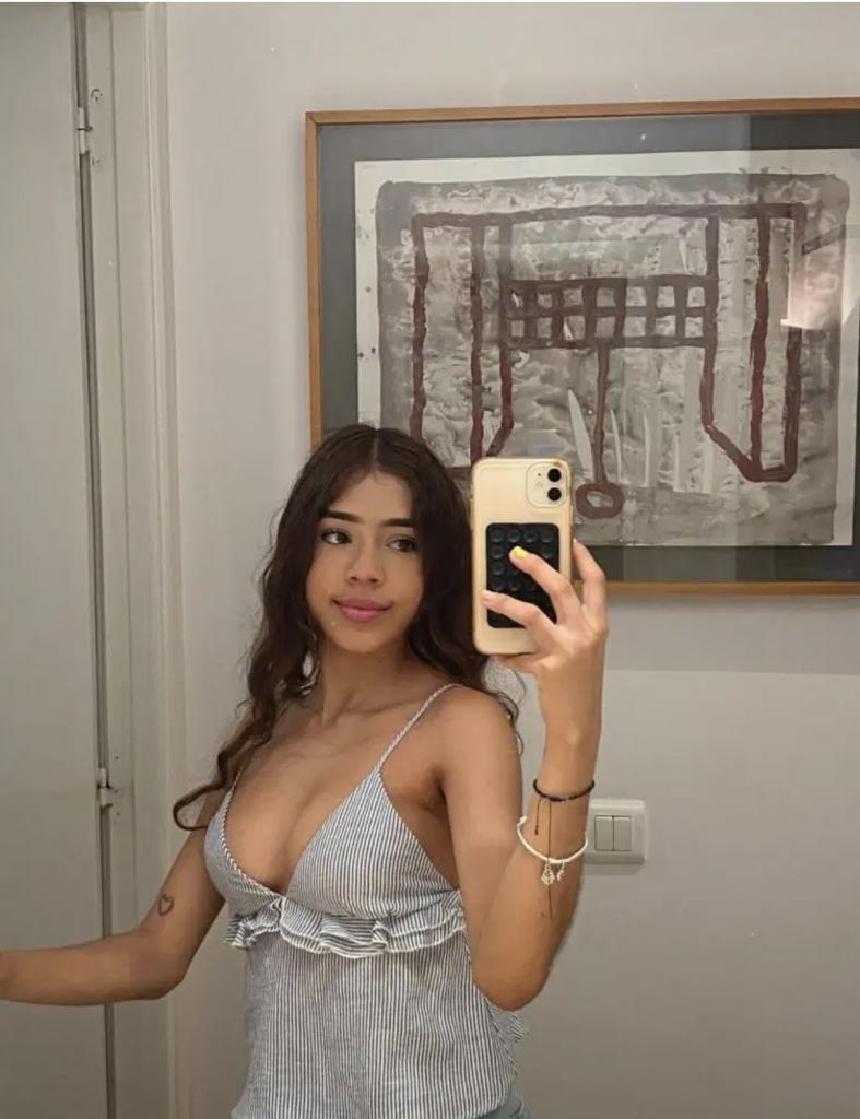 Chica busca chico en Almería: 