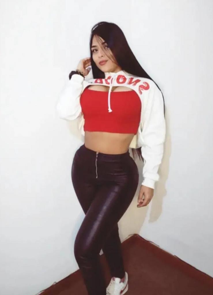 Chica busca chico en Almería: 