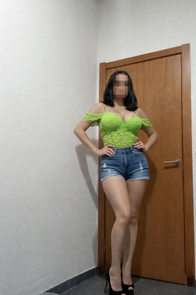 Chica busca chico en Granada: 