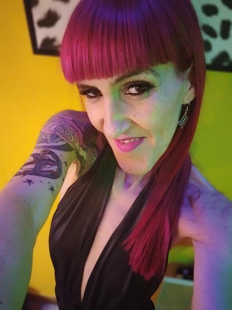 602679099: Chica busca chico en Asturias