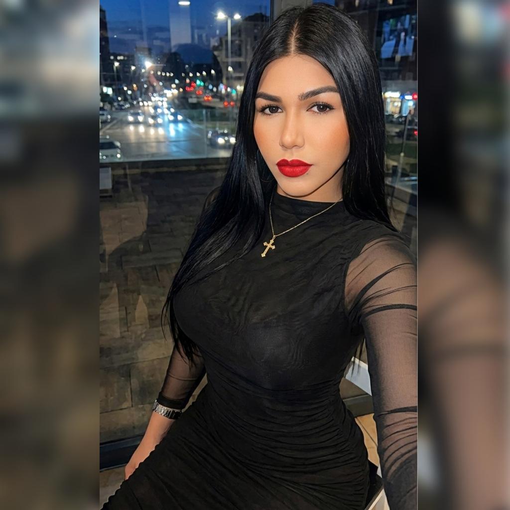 621487949: Travesti en La Coruña