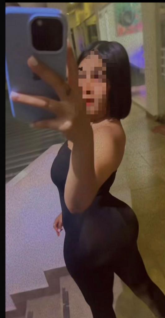 600312478: Chica busca chico en Sevilla