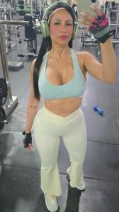 613609172: Chica busca chico en Gerona