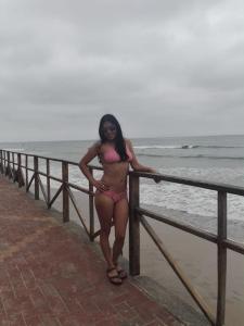 692349181: Chica busca chico en Cádiz