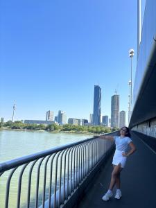 602043305: Chica busca chico en Granada