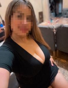 631838911: Chica busca chico en Barcelona
