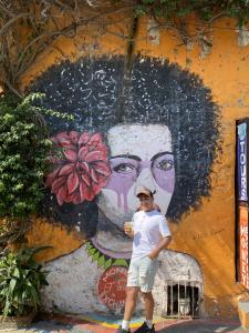 663138189: Chico busca chica en Sevilla