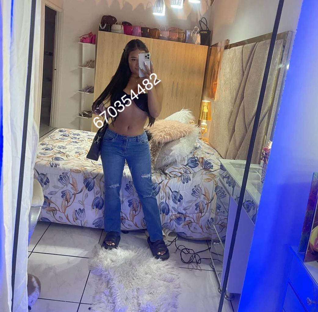 Chica busca chico en Menorca: 