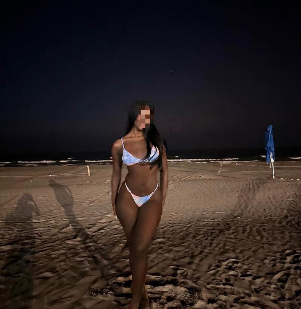 623453893: Chica busca chico en Alicante