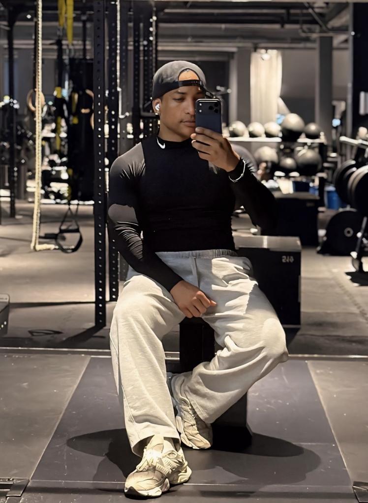 604242546: Chico busca chica en Sevilla