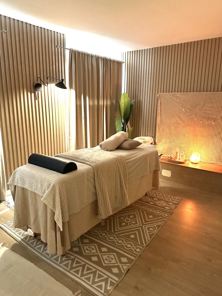 604112522: Chica busca chico en Cantabria