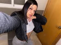 610879822: Chica busca chico en Gerona