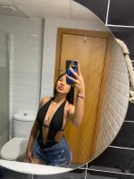 613264256: Chica busca chico en Sevilla