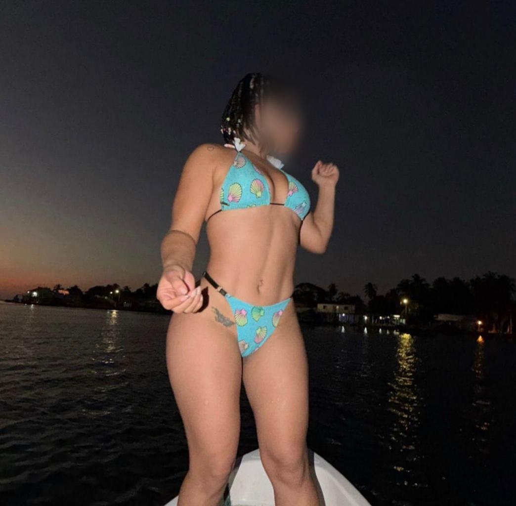 647297745: Chica busca chico en Valencia
