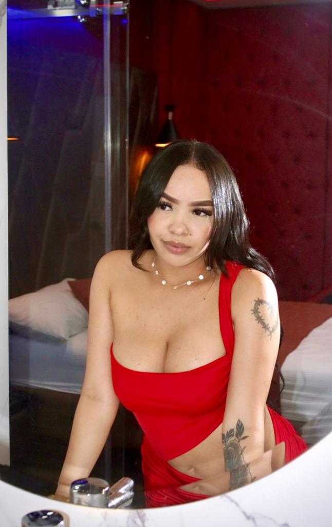 666308718: Chica busca chico en Madrid