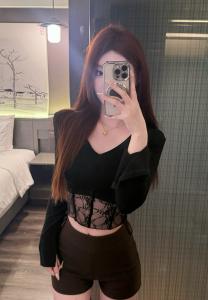 688001824: Chica busca chico en Barcelona