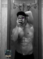 614871039: Chico busca chica en Barcelona