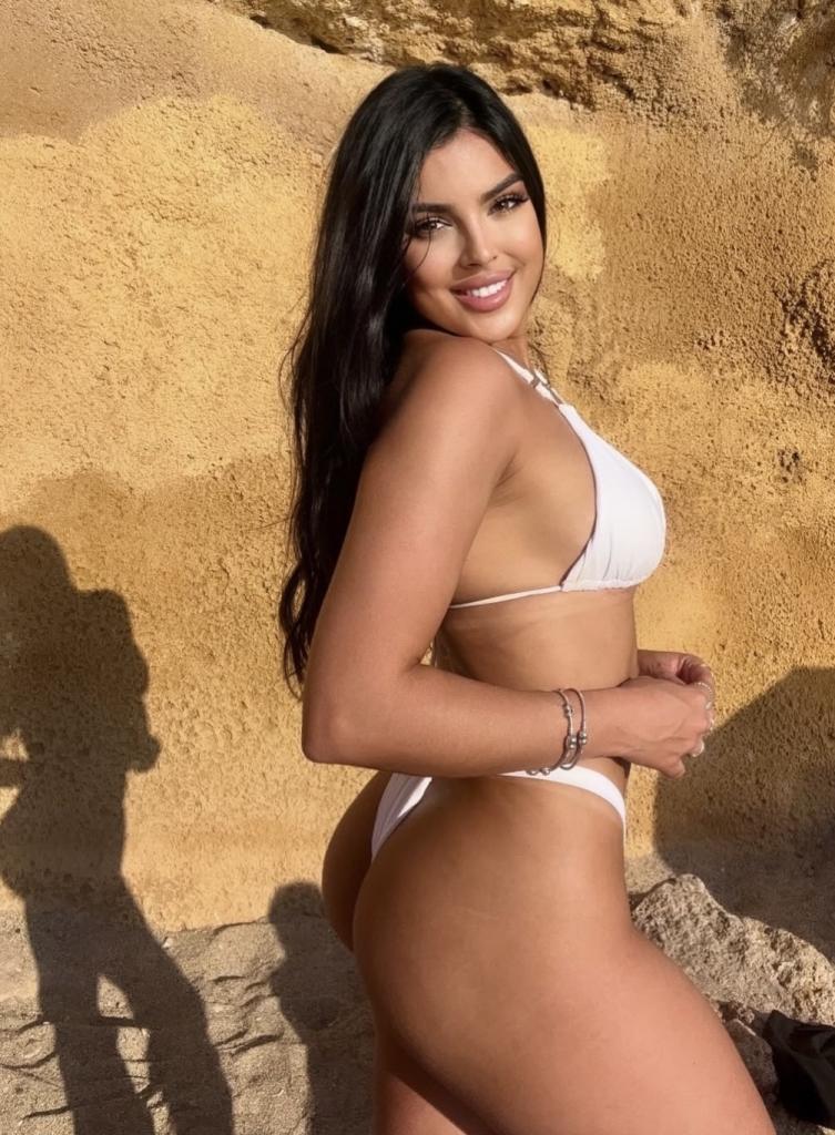 691139030: Chica busca chico en Málaga