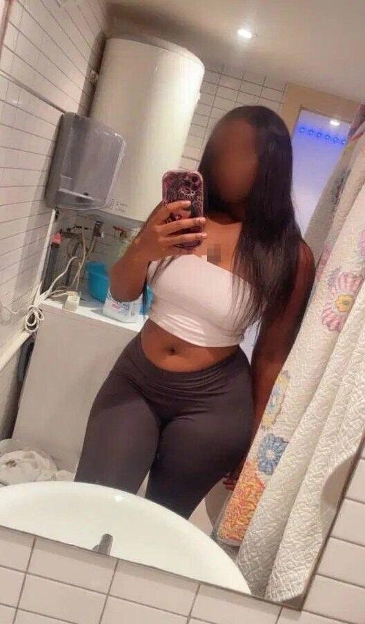 Chica busca chico en La Coruña: 