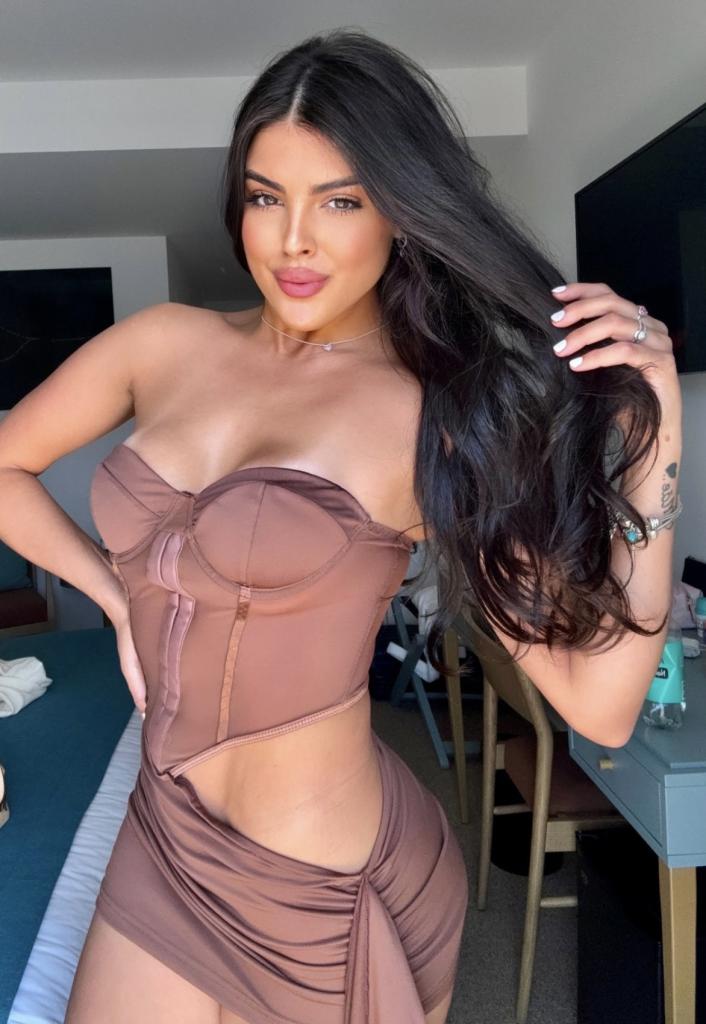 691139030: Chica busca chico en Málaga