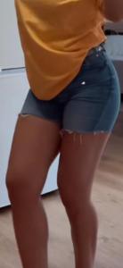 623737739: Chica busca chico en Barcelona