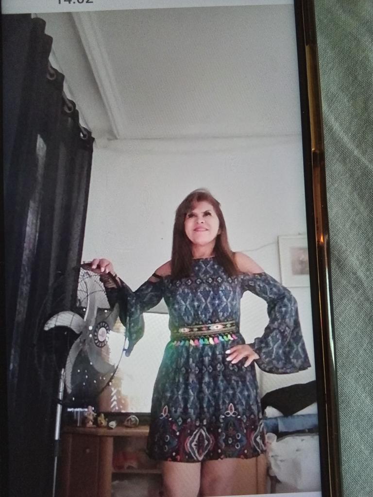 642828568: Chica busca chico en Ibiza